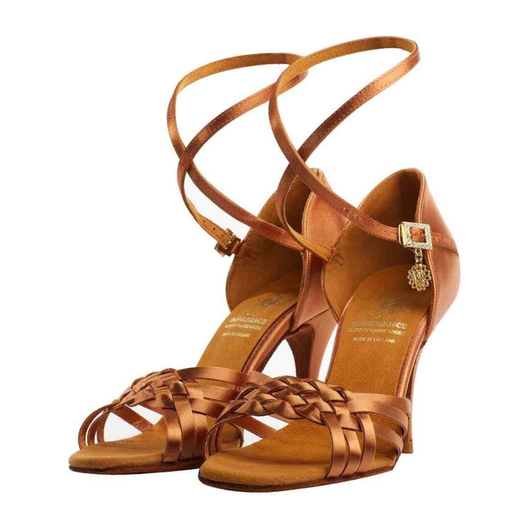 Pantofi dans decathlon cum se inalta
