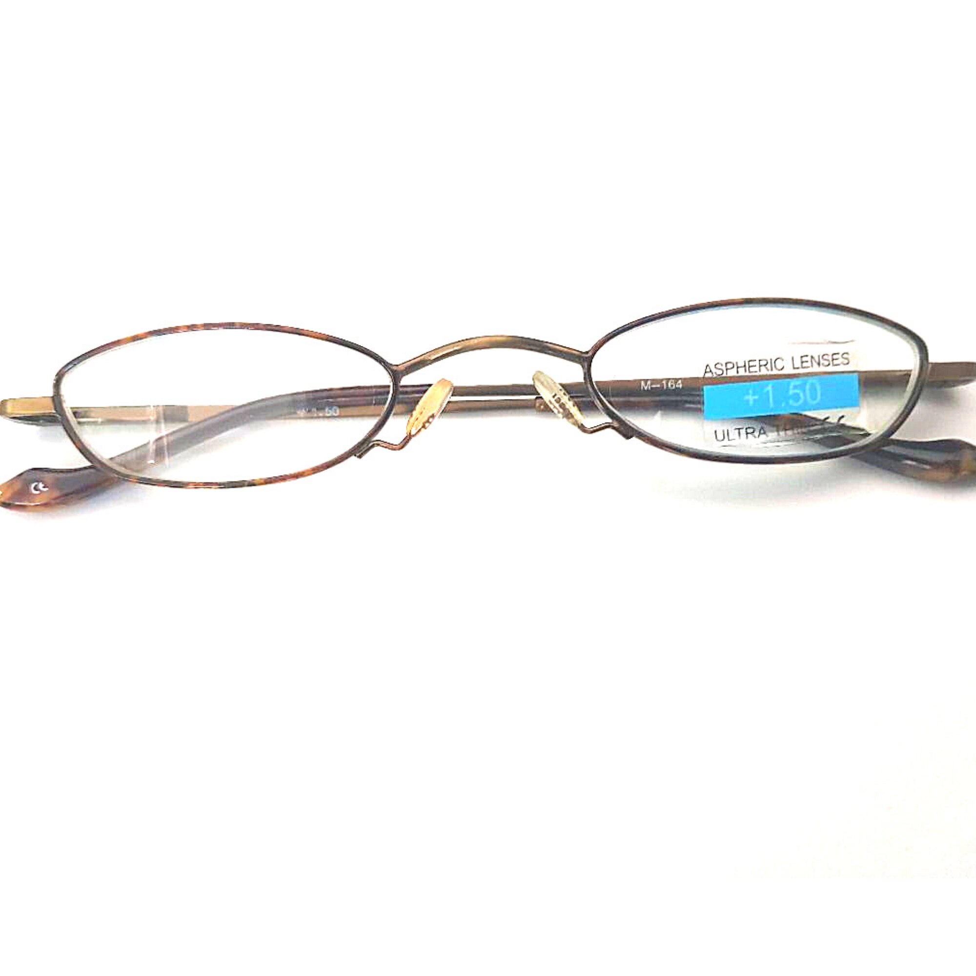 Căutați unde puteți ridica ochelari pentru vedere. Ce îl diferențiază pe un optician bun?