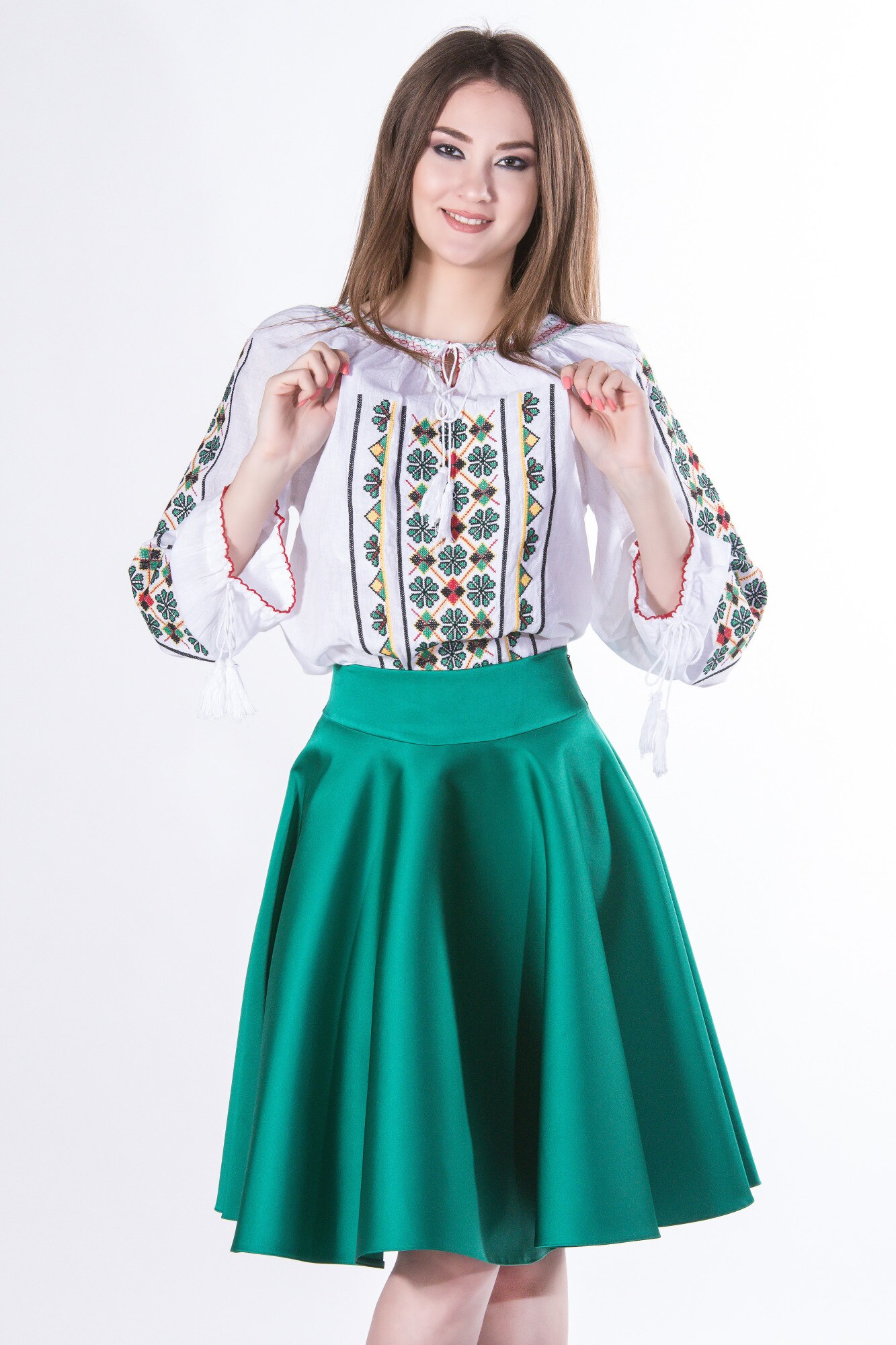 Bluza zara trf cu flori tip ie